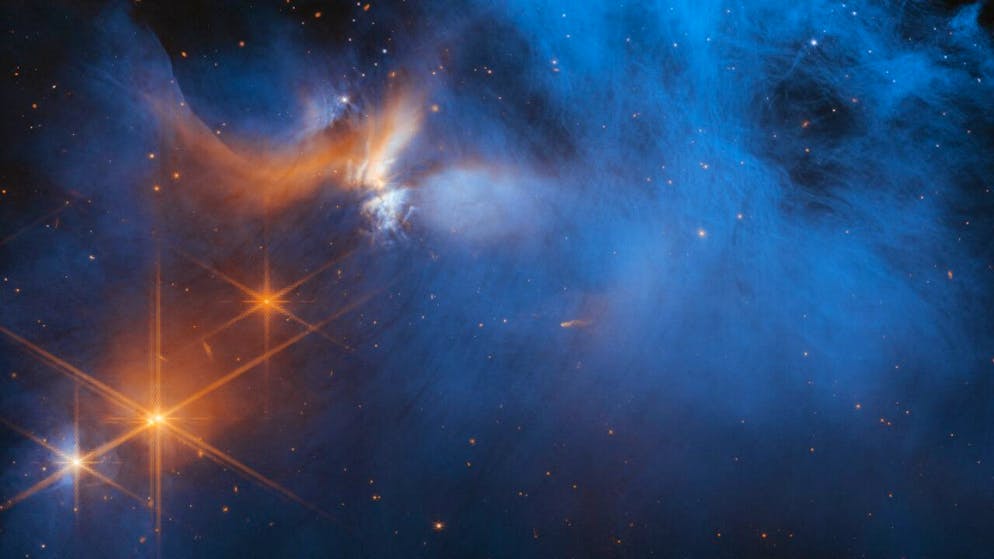 Les scientifiques ont mesuré à l'aide du télescope spatial James Webb les molécules présentes dans la région centrale de la nébuleuse interstellaire "Caméléon I".