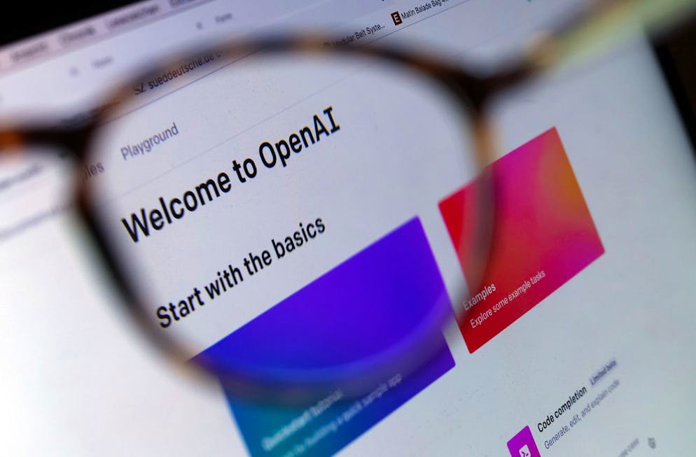 ChatGPT schreibt unter anderem Glückwunschkarten, Gedichte oder Sachtexte. Allerdings kann sie Falschinformationen nicht immer filtern, schreibt «News Guard».