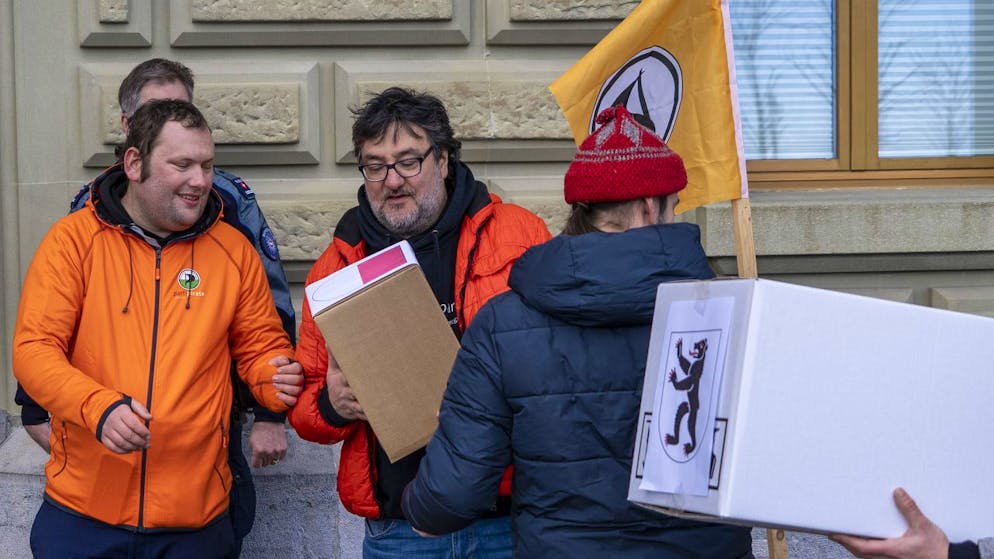 Zu wenige Unterschriften: Das am Donnerstag eingereichte Referendum der Piratenpartei gegen das neue Jugendschutzgesetz ist nicht zustande gekommen.