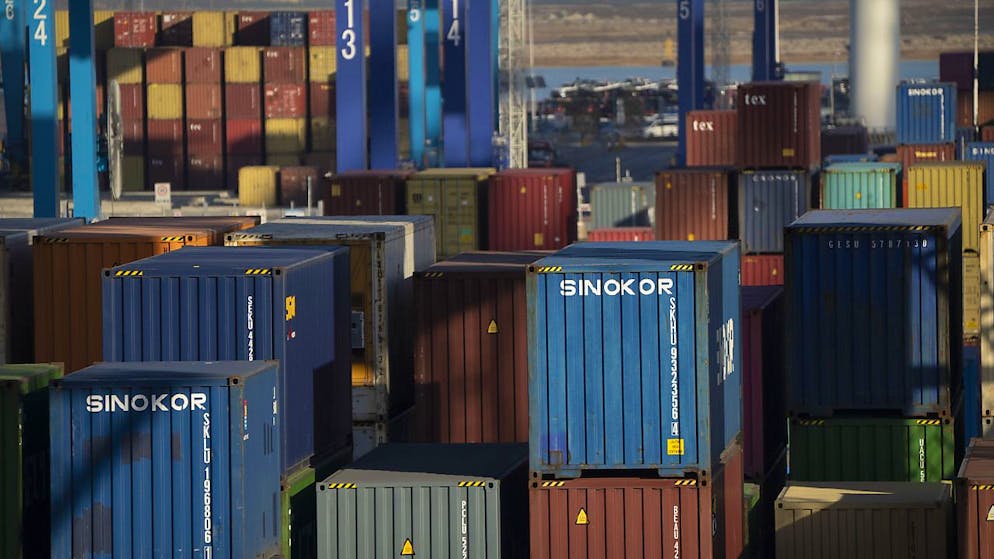 Fusionen und Übernahmen in der Transport- und Logistikbranche sind im vergangenen Jahr einer Studie zufolge weltweit eingebrochen. Die Aktivitäten sind im Vergleich zum Vorjahr um 19 Prozent zurückgegangen. (Symbolbild)