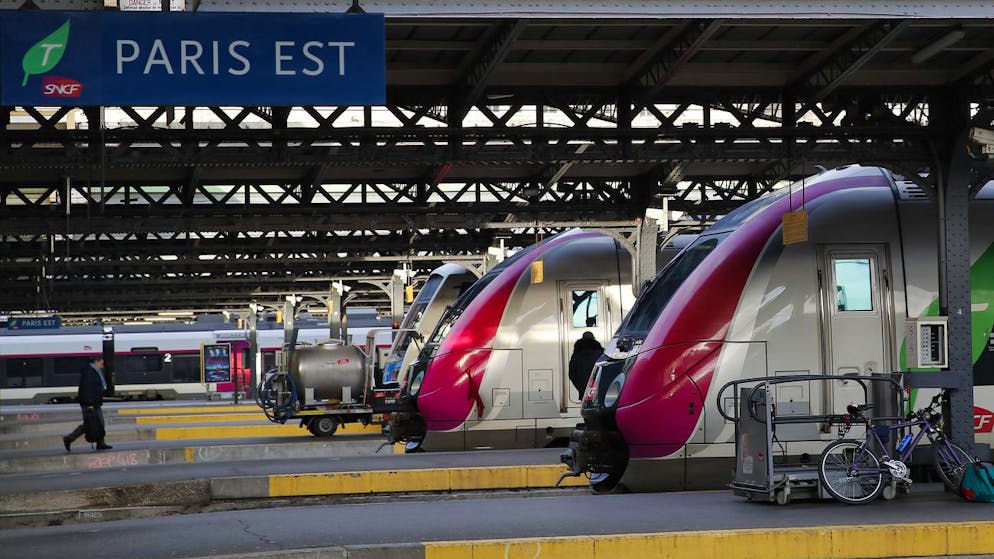 Am Gare de l'est in Paris geht nach einer Brandstiftung nicht mehr viel.