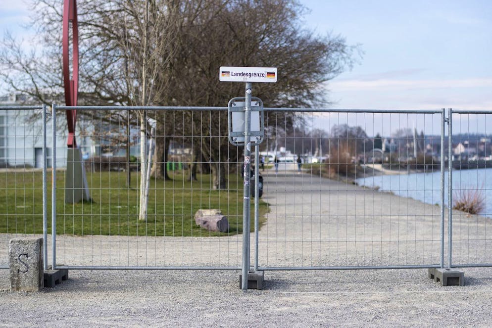 Ein Zaun trennt im März 2020 die Grenze zu Deutschland zwischen Kreuzlingen und Konstanz.