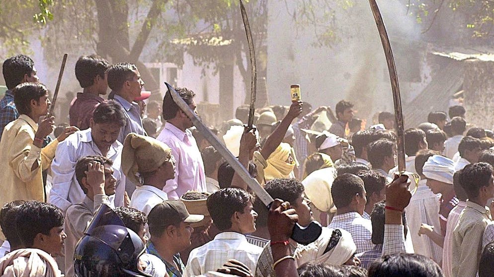 Musk kooperiert. Indien zensiert kritische Doku – Twitter und Youtube ziehen mit