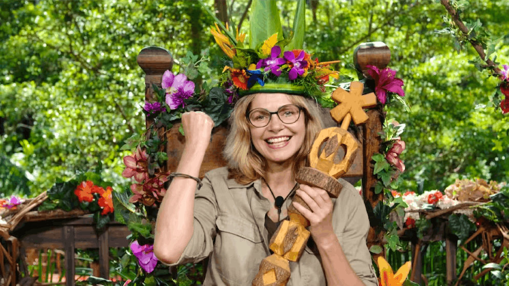 Dschungelkönig*in – und dann? Das wurde aus den bisherigen Sieger*innen. Die ehemalige «Glücksrad»-Fee Maren Gilzer gewann das «Dschungelcamp» im Jahr 2015. Danach hat sie, laut eigenen Angaben, «viele neue und ziemlich verrückte Sachen gemacht».