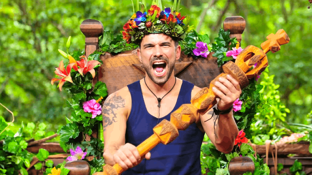 Dschungelkönig*in – und dann? Das wurde aus den bisherigen Sieger*innen. Seine Dschungelkrone sicherte sich Marc Terenzi 2017 weniger mit seiner Muskelkraft, sondern mit wunderbaren denglischen Sprüchen wie «Dies are the Regels. We must them halten» oder «Hauptsache, ich mach Jungle wegen das Geld.»