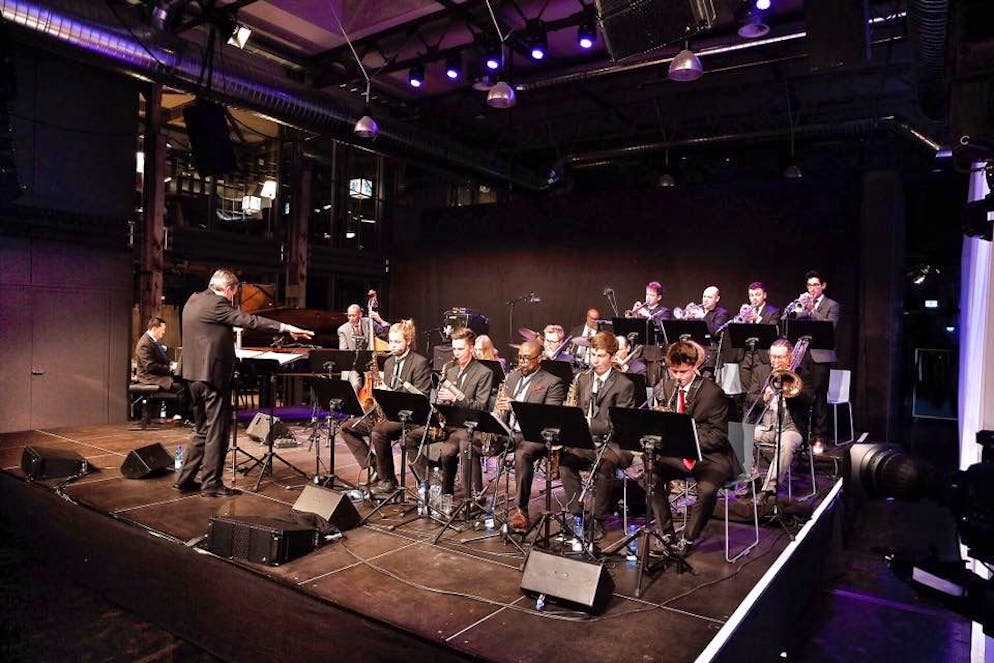 Beyoncé bricht Grammy-Rekord – Grammy für Album mit Schweizer Soundmischer. Die Renolds sind Gründer des Jazzaar Festivals, das in Aarau stattfindet. Das Ehepaar stellt dafür jeweils eine spezielle Big Band zusammen.