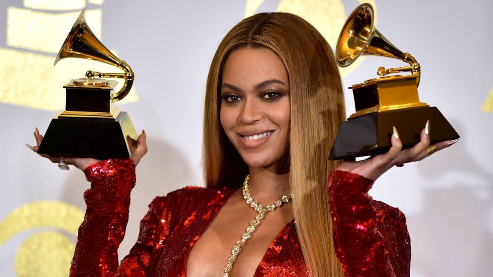 Grammys 2023: Die Hauptkategorien. Doch selbst Adele kommt nicht an den Erfolg von Beyoncé heran: 28 Grammys stehen bei ihr zuhause. Ihre bisherigen sieben Alben haben es in den USA zudem jedes Mal auf Platz 1 der Charts geschafft. Nun ist sie mit «Renaissance» wieder nominiert.