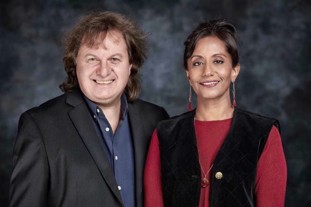 Beyoncé bricht Grammy-Rekord – Grammy für Album mit Schweizer Soundmischer. Leer geht an der diesjährigen Grammy-Verleihung hingegen die Familie Renold aus dem solothurnischen Schönenwerd aus. Fritz und Helen Renold waren mit ihrer Jazzaar Festival Big Band in der Kategorie «Best Large Jazz Ensemble Album» nominiert.