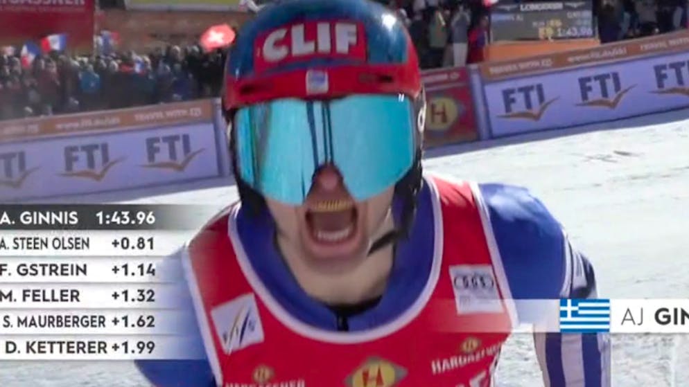 AJ Ginnis jubelt im Ziel von Chamonix über die Führung.