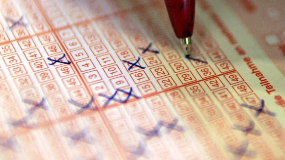 Eine 18-jährige Kanadierin hat erstmals einen Lottoschein ausgefüllt und gleich den Jackpot geknackt. (Themenbild)