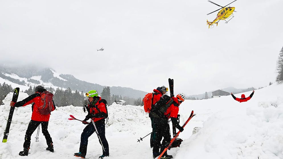 Bergretter im Einsatz im Bereich Fieberbrunn in Österreich.