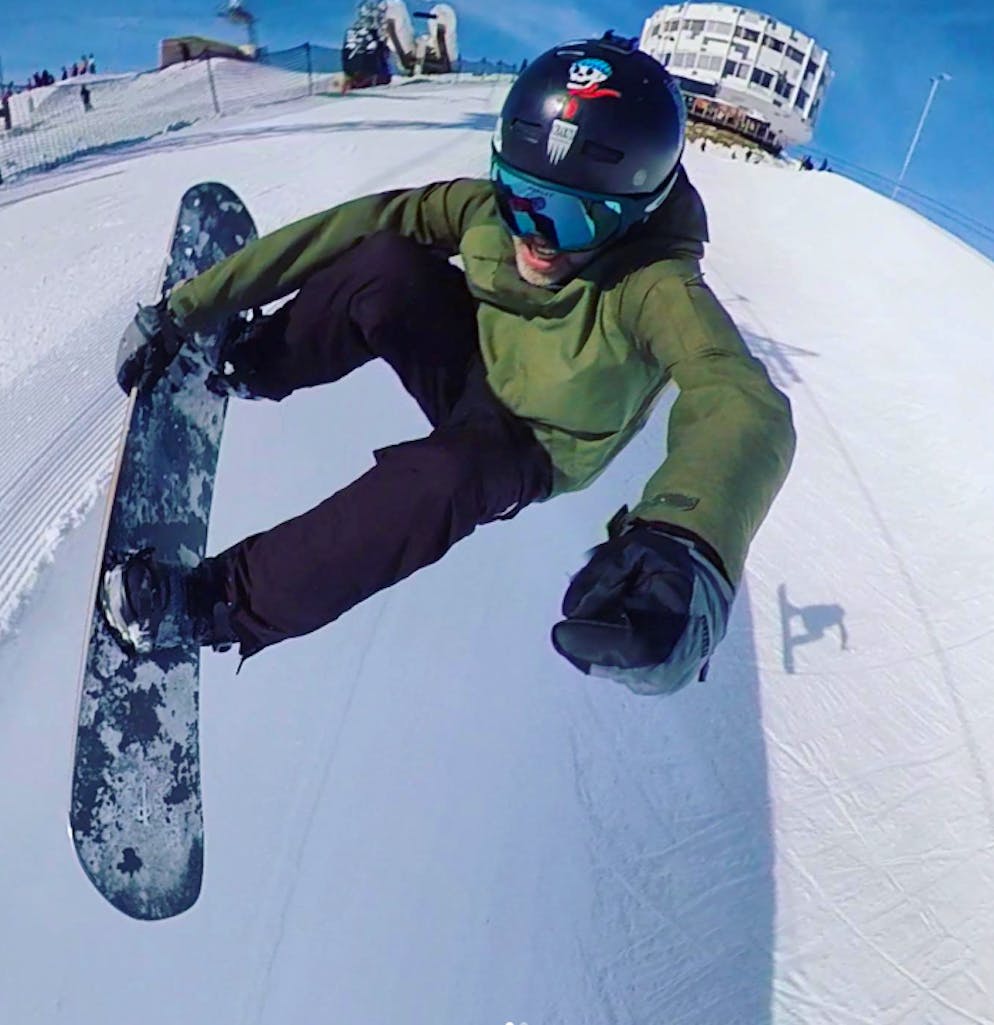 Arthur Honegger verletzt sich beim Snowboarden. Snowbaorden kann gefährlich sein: Dies musste kürzlich auch Arthur Honegger auf schmerzhafte Art in der Pipe ...
