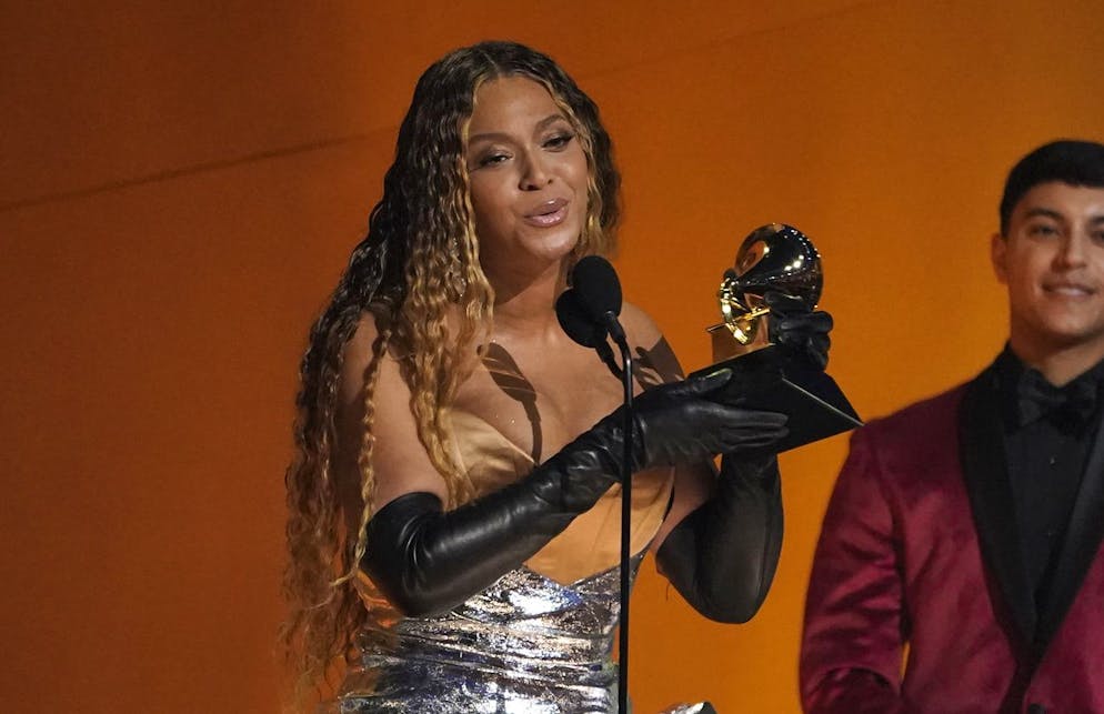 Beyoncé bricht Grammy-Rekord – Grammy für Album mit Schweizer Soundmischer. Das sind die wichtigsten Sieger*innen und Verlierer*innen der diesjährigen 65. Grammy-Verleihung in Los Angeles: Superstar Beyoncé bekommt vier der Grammophone überreicht ...