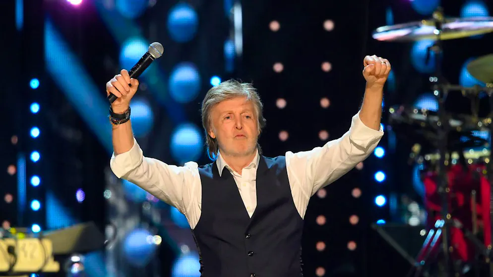 Royal Family. McCartney in pole position come voce per l'incoronazione di re Carlo III