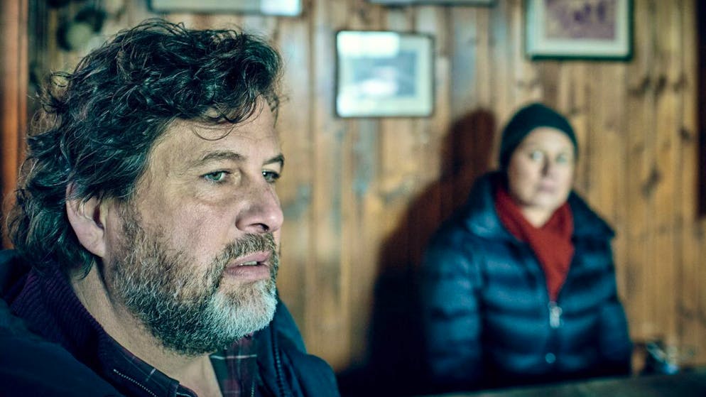 Wie viele Langzeitvermisste gibt es in der Schweiz?. Friedemann Berg (Hans-Jochen Wagner) und Franziska Tobler (Eva Löbau) suchen auch den Hauptverdächtigen von damals wieder auf. Er lebt mittlerweile wieder im Dorf.