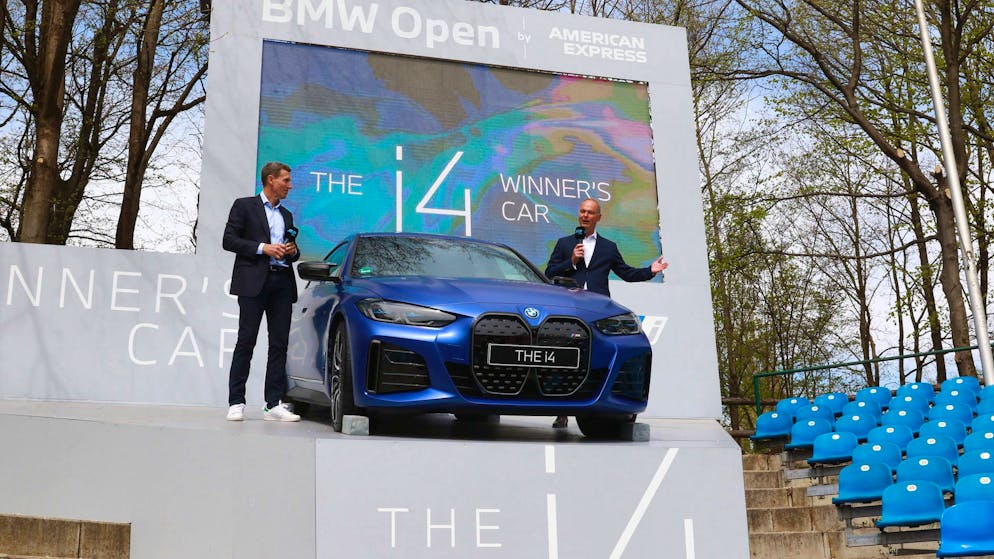 BMW geht auf Nummer sicher. Parkierst du am Hang, bekommt dein Auto kein Update