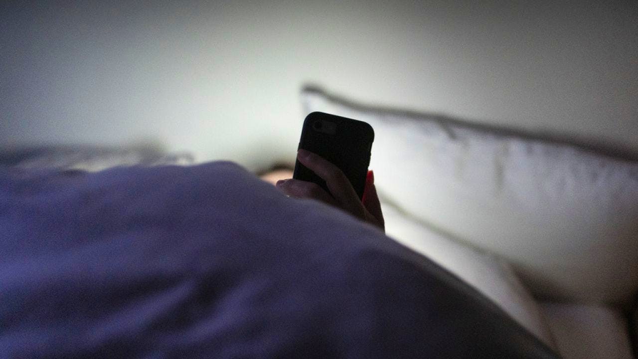 Schlafmedizin. Netflix vor dem Schlafen ist weniger schädlich als gedacht