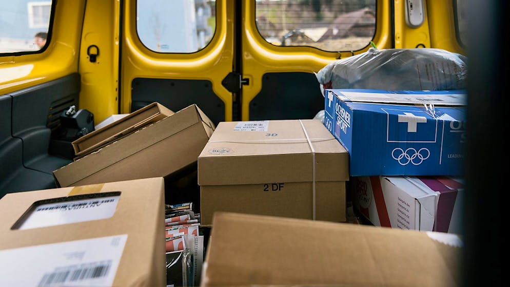 Zwei Männer gingen der Polizei ins Lenzburg AG ins Netz. Sie stehen im Verdacht, von der Post zugestellte Pakete gestohlen zu haben. (Symbolbild)