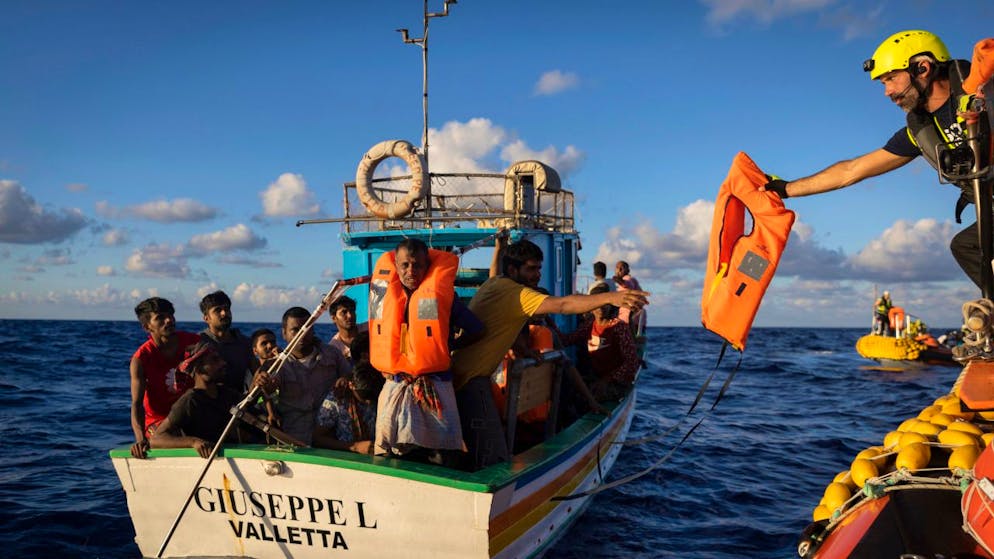 Die Zahl an Flüchtlingen und Migrantinnen ist im Jahre 2022 stark gestiegen. Die EU-Staats- und Regierungschefs diskutieren am Donnerstag an einem Sondergipfel über das Thema Migration. (Archivbild)