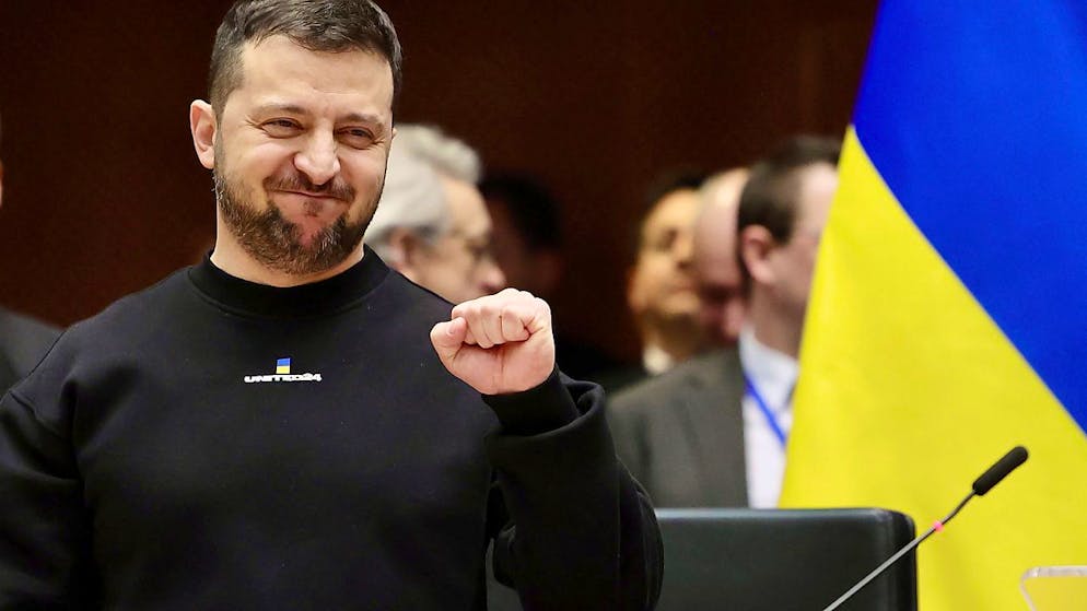 Der ukrainische Präsident Wolodymyr Selenskyj hat vor dem EU-Parlament in Brüssel gesprochen. Foto: Olivier Matthys/AP/dpa