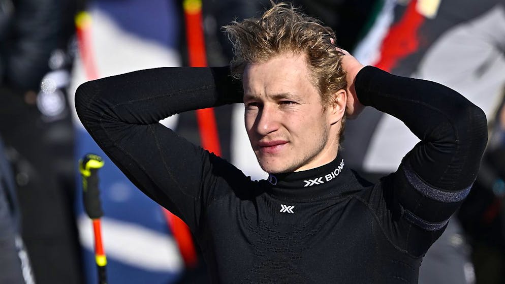 Odermatt elf Hundertstel neben dem Podest – Gold für Crawford - Gallery. Marco Odermatt verfolgt das Geschehen im Ziel nicht ganz glücklich