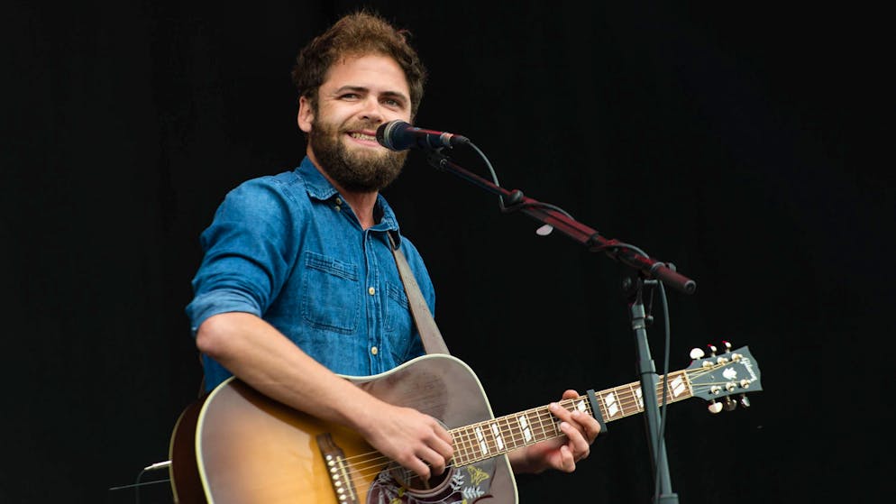 June 15, 2014 - Isle Of Wight, Isle of Wight, UK - Isle of Wight, UK. Passenger performing live at Isle of Wight Festival . In this picture - Michael David Rosenburg. Michael David Rosenberg better known by his stage name Passenger, is an English folk-rock singer-songwriter. Previously the main vocalist and songwriter of Passenger, Rosenberg opted to keep the band s name for his solo work after the band dissolved in 2009. The Isle of Wight festival is an annual music festival that takes place on the Isle of Wight. Photo credit : Richard Isaac/LNP PUBLICATIONxINxGERxSUIxAUTxONLY - ZUMAl94

June 15 2014 Isle of Wight Isle of Wight UK Isle of Wight UK Passenger Performing Live AT Isle of Wight Festival in This Picture Michael David Rosenborg Castle Michael David Rosenberg better known by His Stage Name Passenger IS to English Folk Rock Singer Songwriter previously The Main Vocalist and Songwriter of Passenger Rosenberg opted to keep The Tie S Name for His Solo Work After The Tie Dissolved in 2009 The Isle of Wight Festival IS to Annual Music Festival Thatcher Takes Place ON The Isle of Wight Photo Credit Richard Isaac LNP PUBLICATIONxINxGERxSUIxAUTxONLY ZUMAl94