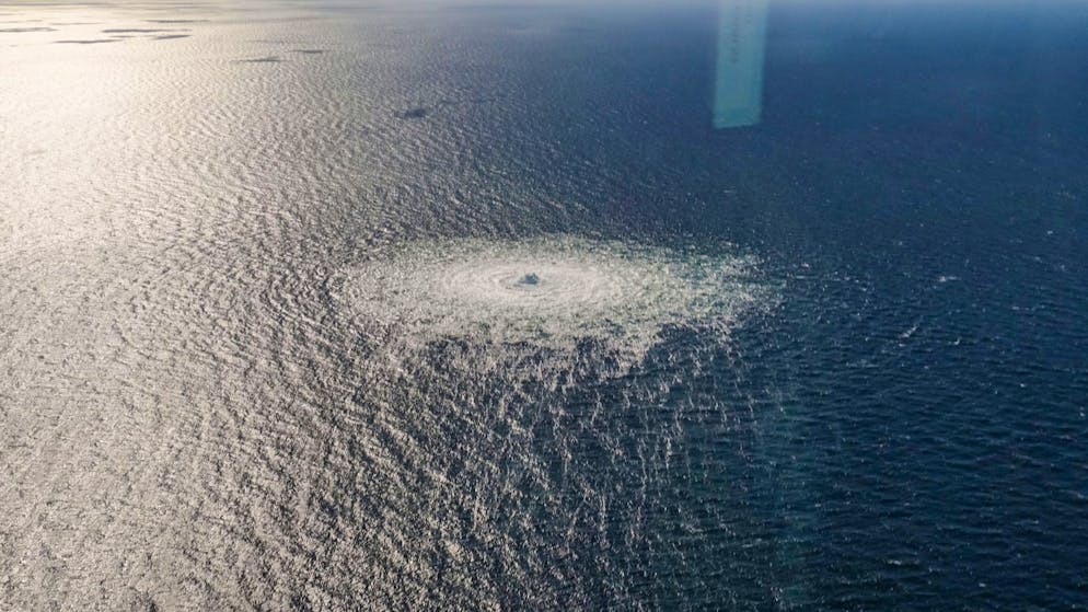 Die Explosionen hatten Ende September in der Nähe der dänischen Ostsee-Insel Bornholm vier Lecks in die beiden Pipelines Nord Stream 1 und 2 gerissen. Russland hatte Nord Stream 1 zu dem Zeitpunkt wegen angeblicher technischer Probleme abgeschaltet.