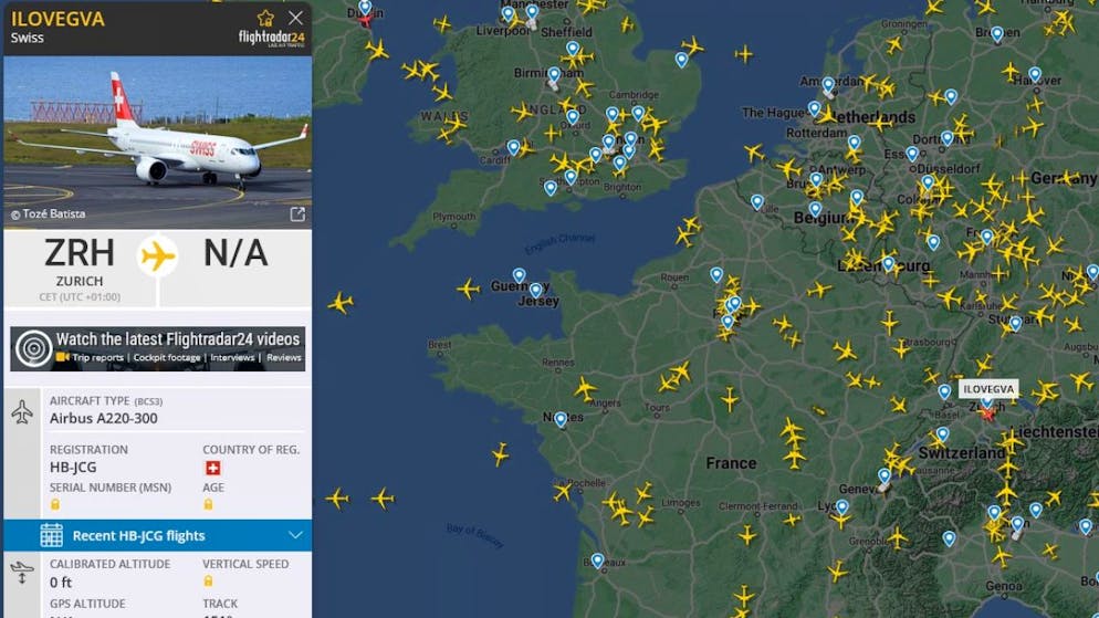 Eine kuriose Beobachtung hat der Flugdatendienst Flightradar24 am Freitag über Twitter gemeldet: Eine Swiss-Maschine mit dem Bezeichnung "ILOVEGVA" - also "Ich liebe den Flughafen Genf". Das Flugzeug stand aber in Zürich.