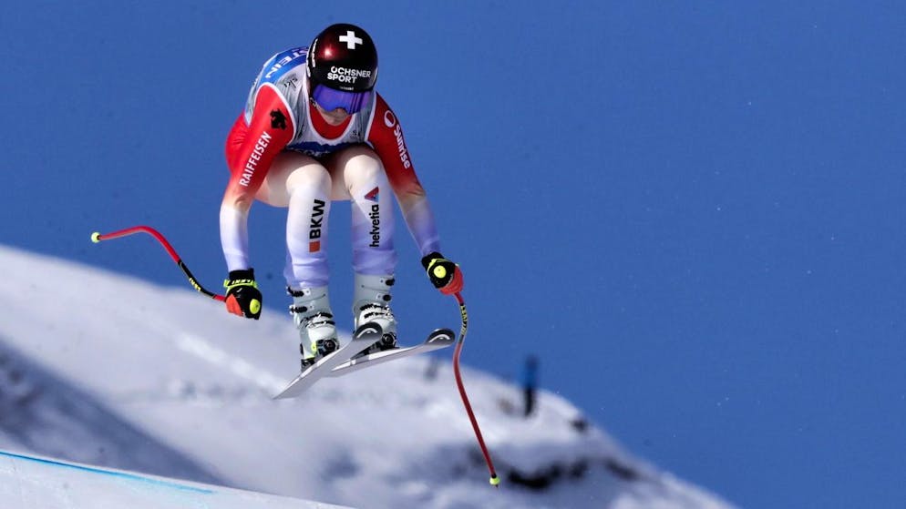 Flury gewinnt sensationell die WM-Abfahrt – Bronze für Suter - Gallery. Corinne Suter fährt trotz Gehirnerschütterung zum dritten Mal in Folge an einer Weltmeisterschaft auf das Abfahrtspodest