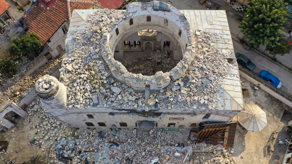 Erdbeben in der Türkei und in Syrien. <strong>11. Februar:</strong> Überreste einer Moschee im türkischen Antakya, die bei dem Erdbeben eingestürzt ist. 