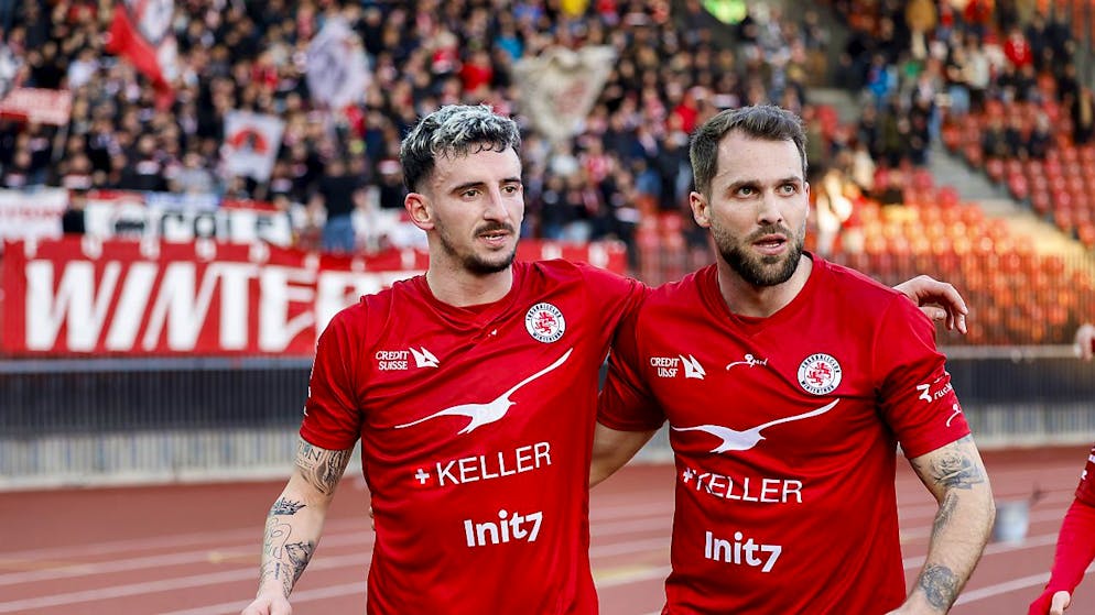 Samir Ramizi (links) und Roman Buess bleiben mit dem FC Winterthur auf Kurs