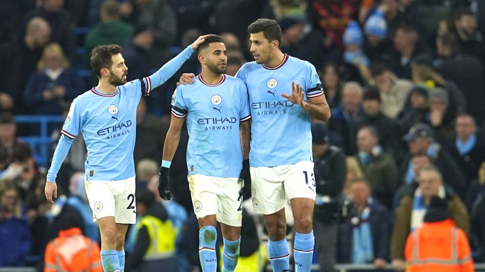 Riyad Mahrez (Mitte) schoss das 3:0 für Manchester City