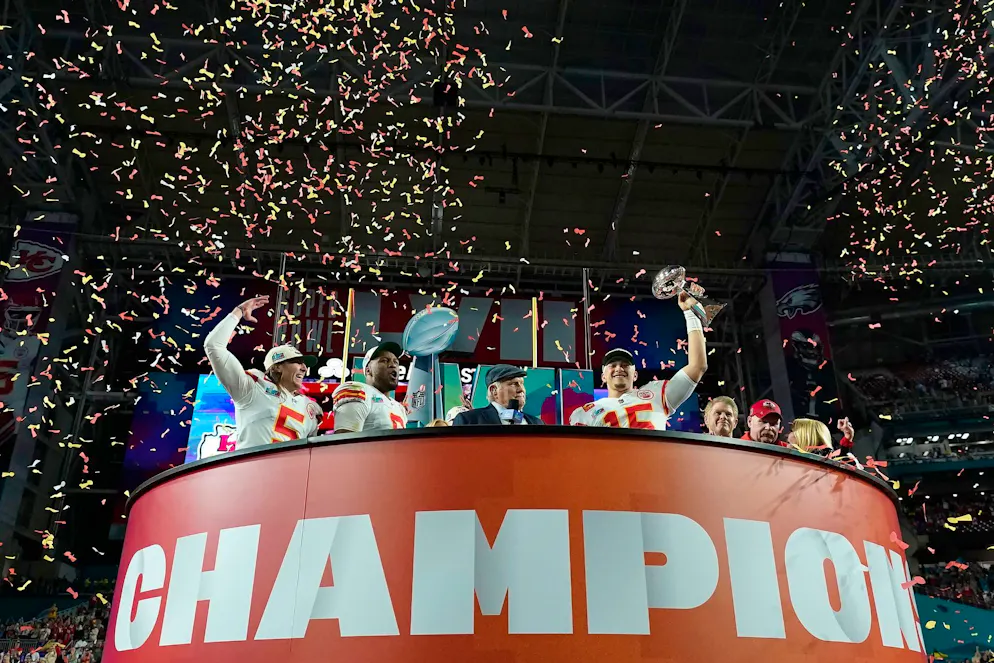 Kansas City Chiefs gewinnen spektakulären Super Bowl - Gallery. Die Kansas City Chiefs feiern ausgelassen den Sieg im Super Bowl LVII.