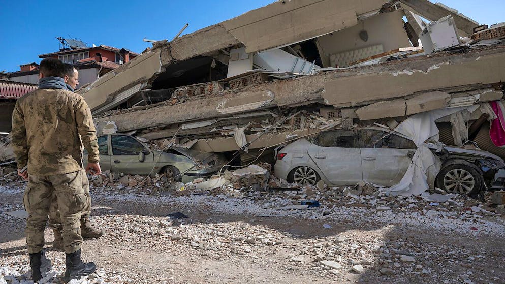 Mehr als eine Woche nach den verheerenden Beben in der Türkei und in Syrien ist die Hoffnung gering, noch weitere Überlebende unter den Trümmern zu finden. Foto: Boris Roessler/dpa