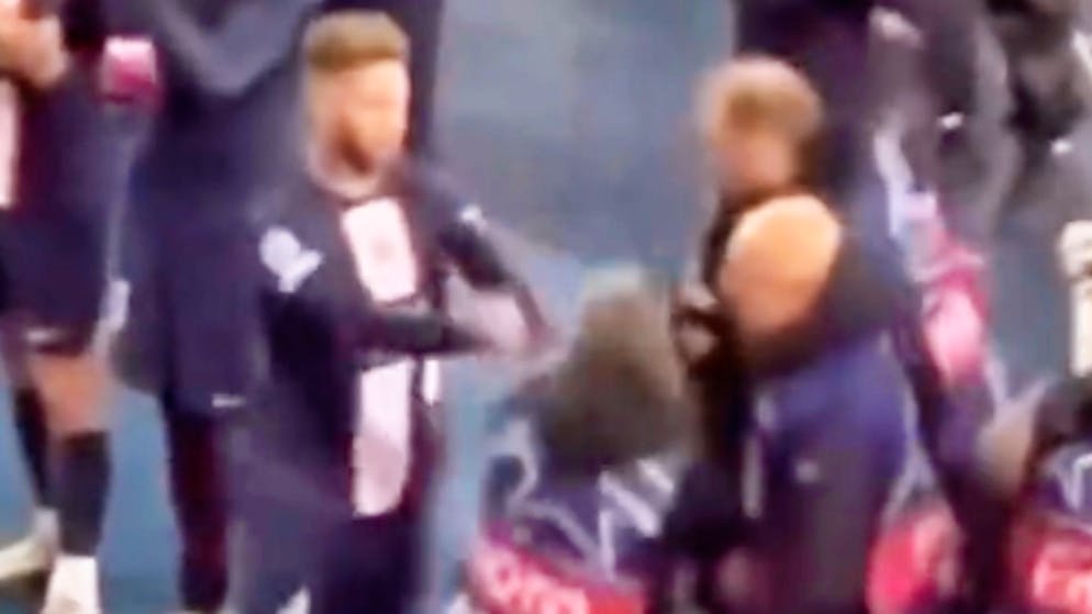 PSG-Stars im Visier. Ramos schubst Fotografen ++ Umstrittene Mbappé-Ansage ++ Presse findet Schuldigen