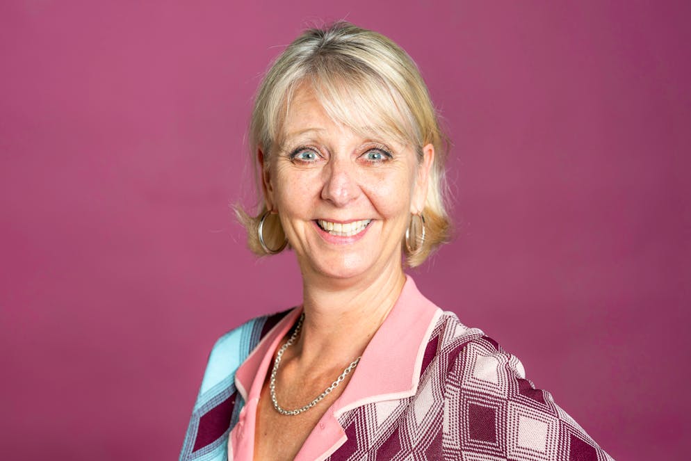 Fritz Bisenz als Hähnin in «Die Bremer Stadtmusikanten». Schauspielerin und Kabarettistin Fritz Bisenz, ehemaliges Acapickels-Mitglied, spielt im Familienmusical «Die Bremer Stadtmusikanten» die Hähnin.