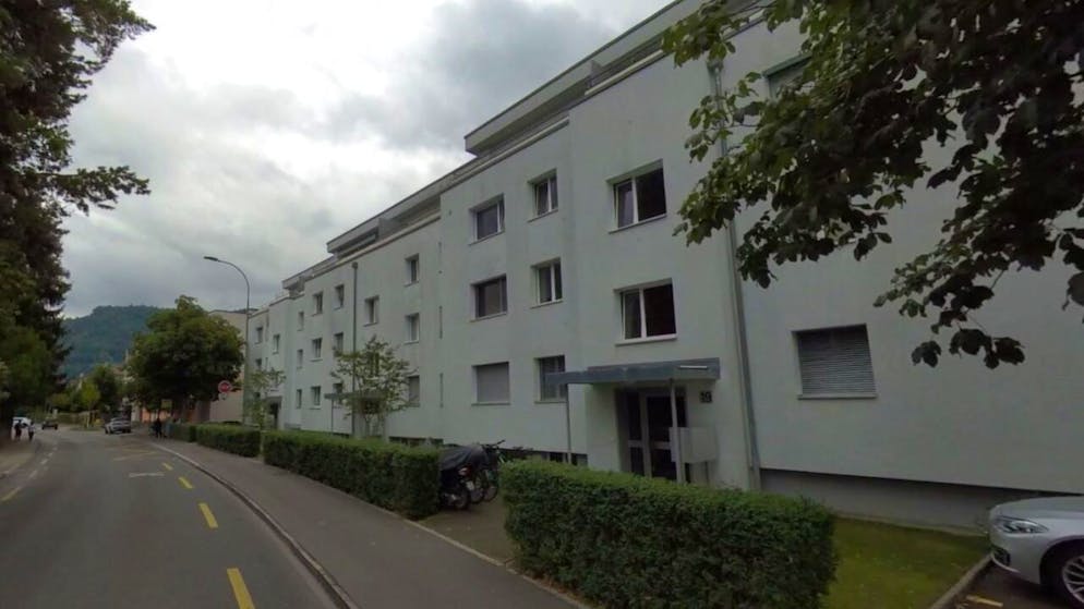 Im Keller eines Mehrfamilienhauses an der Länggasse sind am Dienstag ein 20 und ein 22 Jahre alter Mann tot aufgefunden worden.