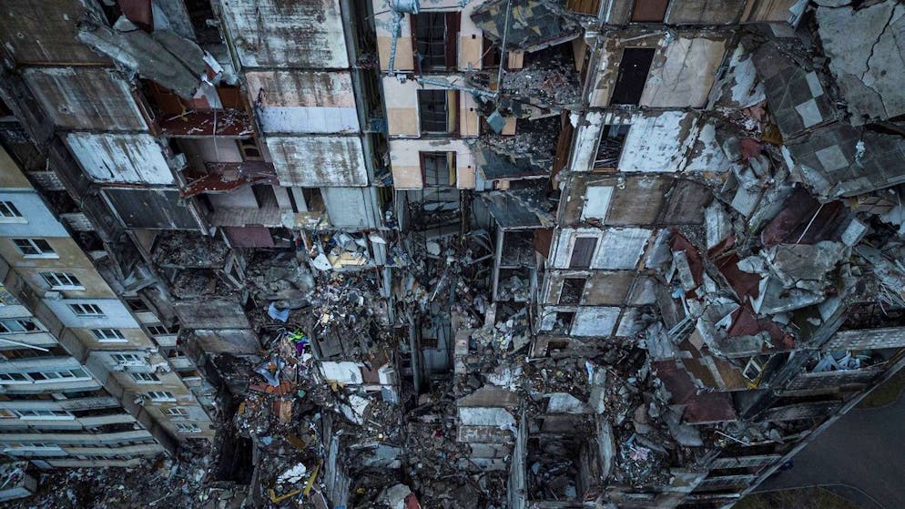 Chronik des Kriegsausbruchs: Der 24. Februar 2022 in Bildern. <strong>13:00 Uhr</strong> – Seit dieser Stunde haben russische Truppen 30 Raketen- und Luftangriffe auf zivile und militärische Infrastruktur durchgeführt.