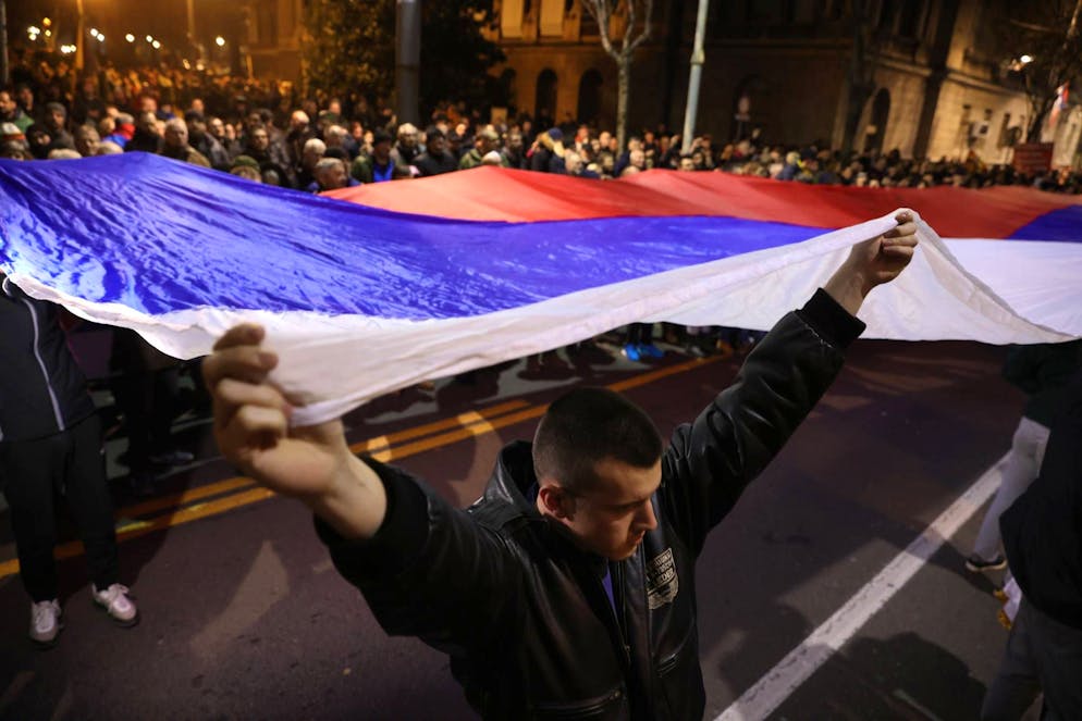 Serbische Ultranationalisten marschieren am 15. Februar in Belgrad auf.