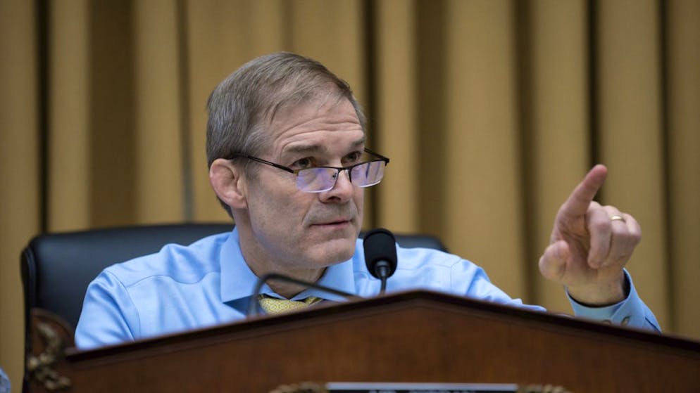 Der republikanische Abgeordnete Jim Jordan, der dem Justizausschuss des Repräsentantenhauses vorsteht, unterstützt die unbewiesene Verschwörungstheorie, die US-Regierung unterdrücke mit Unterstützung der Tech-Konzerne im Silicon Valley rechtsgerichtete Meinungsäusserungen. (Archivbild)
