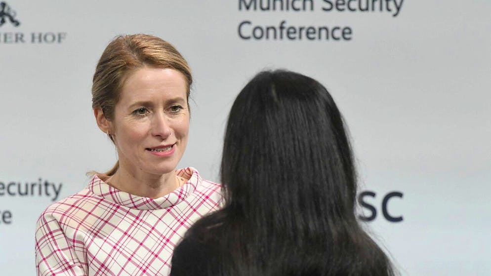 Kaja Kallas (l), Ministerpräsidentin von Estland, nimmt an der Münchner Sicherheitskonferenz teil. Die 59. Münchner Sicherheitskonferenz (MSC) findet vom 17. bis zum 19. Februar 2023 im Hotel Bayerischer Hof statt. Foto: Felix Hörhager/dpa