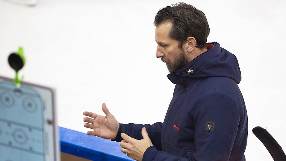 Trainer Lars Leuenberger mit dem EHC Olten in den Playoffs der Swiss League wieder auf Kurs