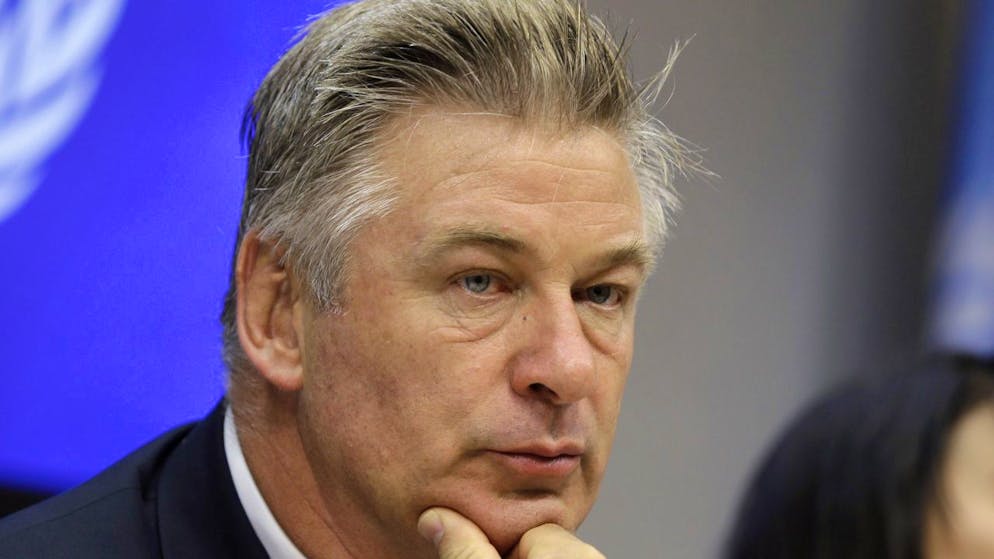 Stati Uniti. Alec Baldwin di nuovo incriminato per la morte sul set di Rust