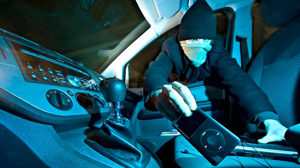 Mehrere Männer sollen im Raum Schüpfen auf Diebestour gegangen sein. (Symbolbild)