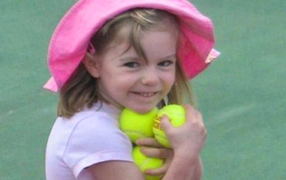 Polin behauptet, sie sei Maddie McCain. Maddie McCann kurz vor ihrem Verschwinden im Jahr 2007. Ihre Eltern liessen sie zusammen mit ihren jüngeren Geschwistern im Zimmer einer Hotelanlage zurück. 