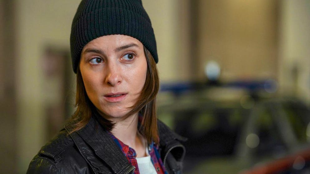 Kann man genetisch bedingt jung an Demenz erkranken?. Meret Schande (Christina Scherrer) bekommt im neuen Wiener «Tatort» eine grössere Rolle, was dem Film durchaus gut tut.