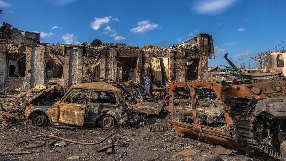 Chronik des Kriegsausbruchs: Der 24. Februar 2022 in Bildern. <strong>17:59 Uhr</strong> – Russen beginnen grenznahe Städte, wie das rund 30 Kilomenter entfernte Sumy,  unter Beschuss zu nehmen. Es werden heftige Kämpfe ausgetragen.
