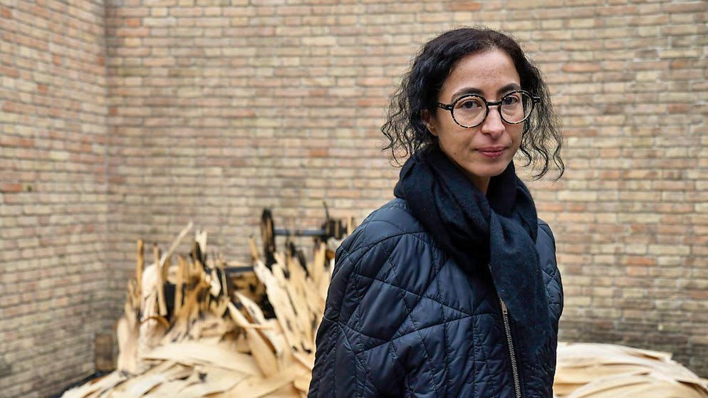 Die französisch-marokkanische Künstlerin Latifa Echakhch wird an der Art Basel 2023 auf dem Messeplatz mit einer Installation bespielen. (Archivbild)