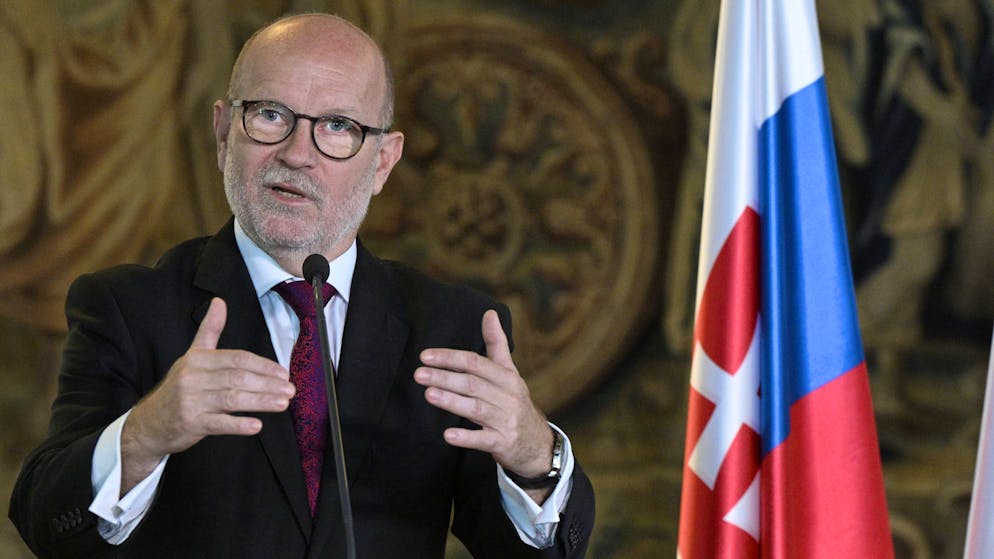 Czech Foreign Minister Jan Lipavsky not seen receives the new Slovak Foreign Minister Rastislav Kacer in Prague, Czech Republic, on Monday, October 3, 2022. CTKxPhoto/MichalxKrumphanzl CTKPhotoP2022100303049 PUBLICATIONxNOTxINxCZExSVK