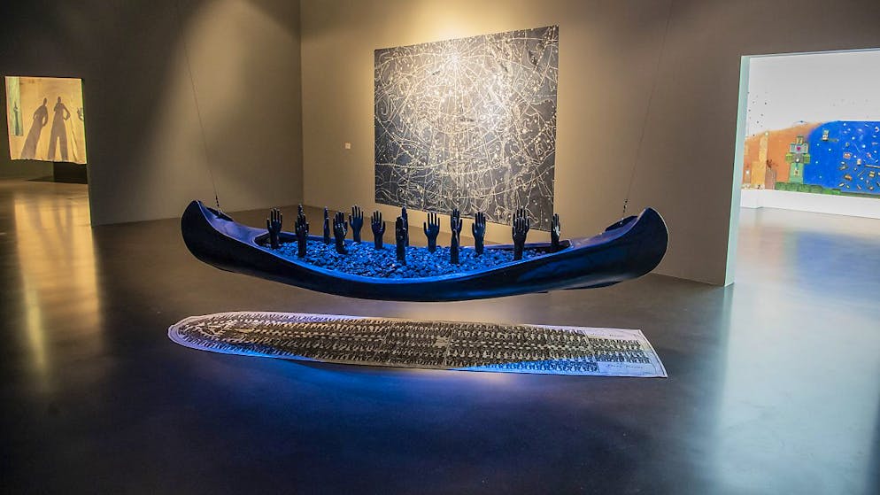 Betye Saar hat das Werk "Gliding into Midnight" 2019 geschaffen.